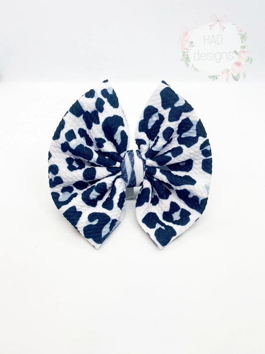 White Leopard clip/nylon