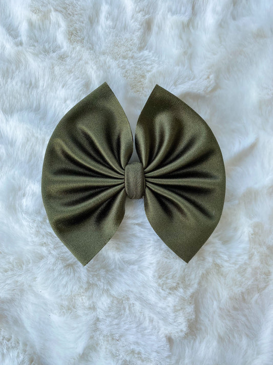 Olive satin clip/nylon