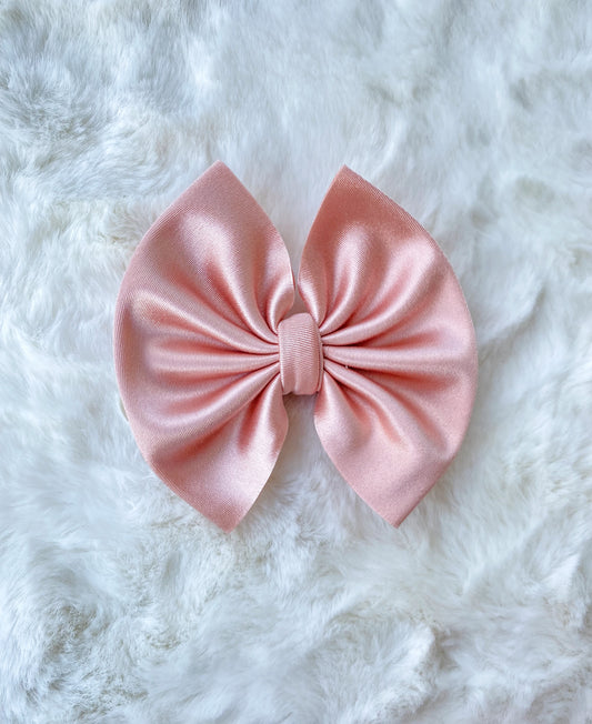 Blush satin clip/nylon