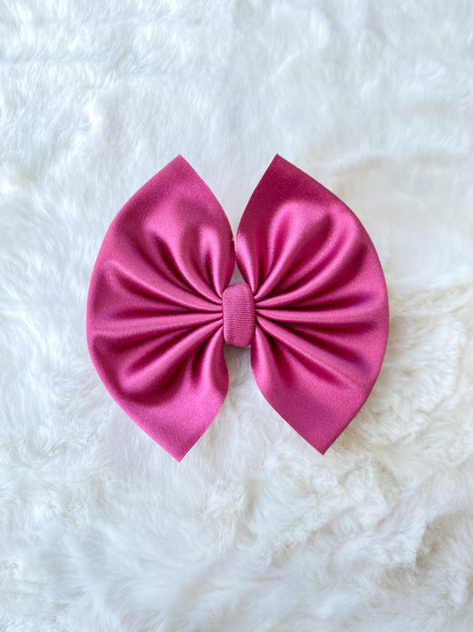 Pink satin clip/nylon